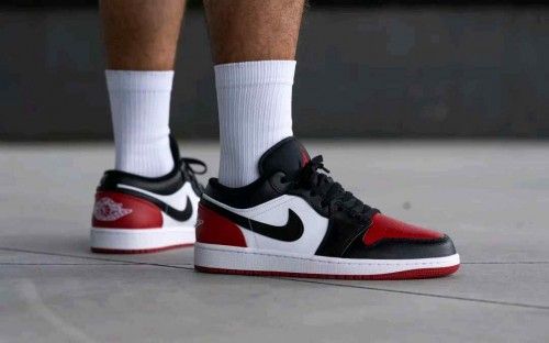 AIR JORDAN RETRO 1 BTED TOE LOW