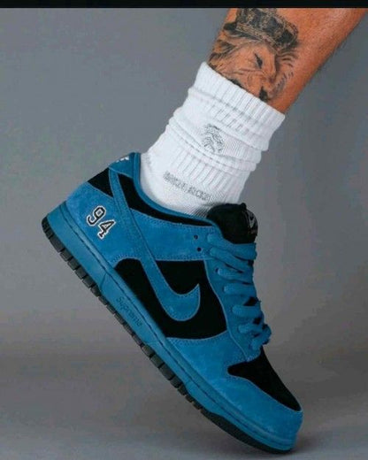 NIK.E SB DUNK LOW SUPREME 94 OCEAN