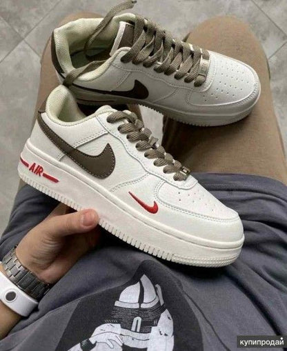 NIK.E AIRFORCE 1 COFFEE MILK