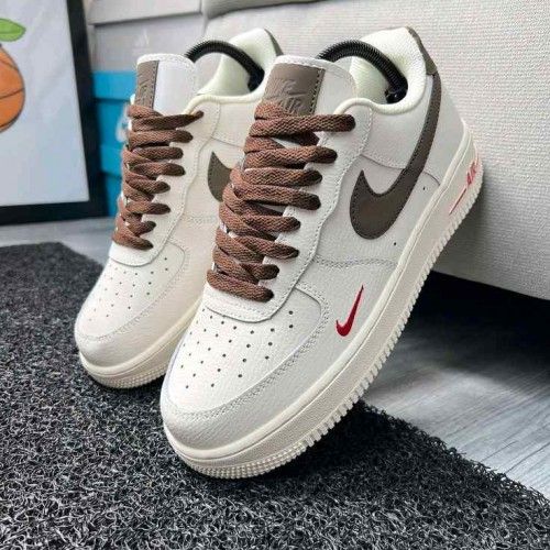 NIK.E AIRFORCE 1 COFFEE MILK