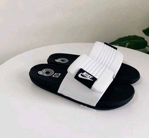 NIK.E OFFCOURT CLASSIC BLACK WHITE FLIP FLOP