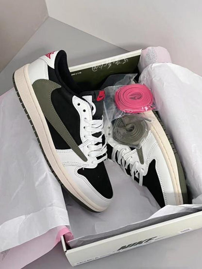 NIKKE AIR JORDAN 1 LOW X TRAVIS SCOTT OLIVE SEMI UA