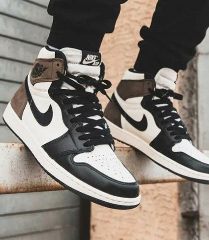 AIR JORDAN RETRO 1 MOCHA