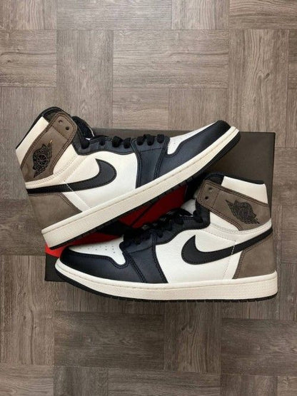AIR JORDAN RETRO 1 MOCHA