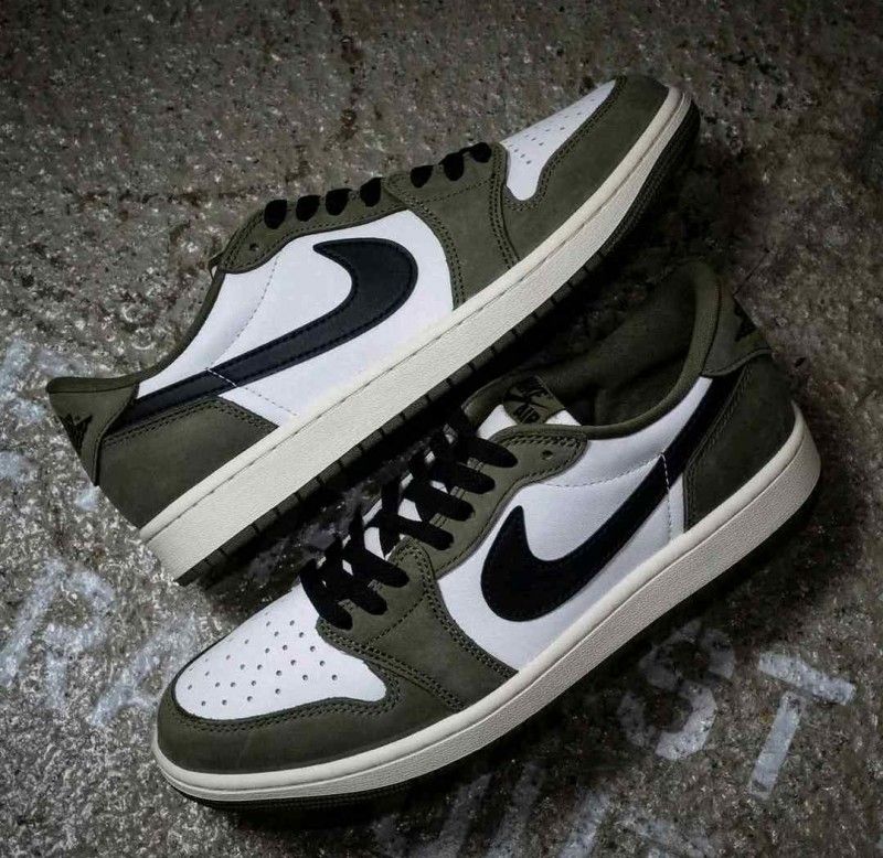 AIR JORDAN 1 RETRO LOW OG MEDIUM OLIVEBLACK-SUMMIT WHITE-SAIL