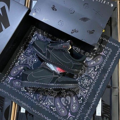AIR JORDAN RETRO 1 Travis scott PHANTOM