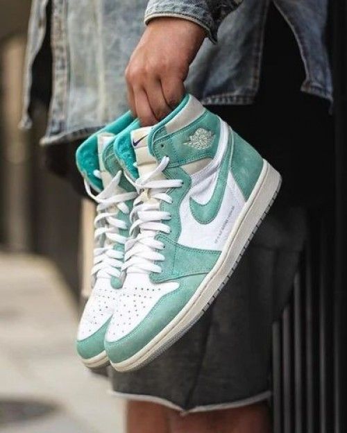 AIR JORDAN RETRO 1 TURBO GREEN