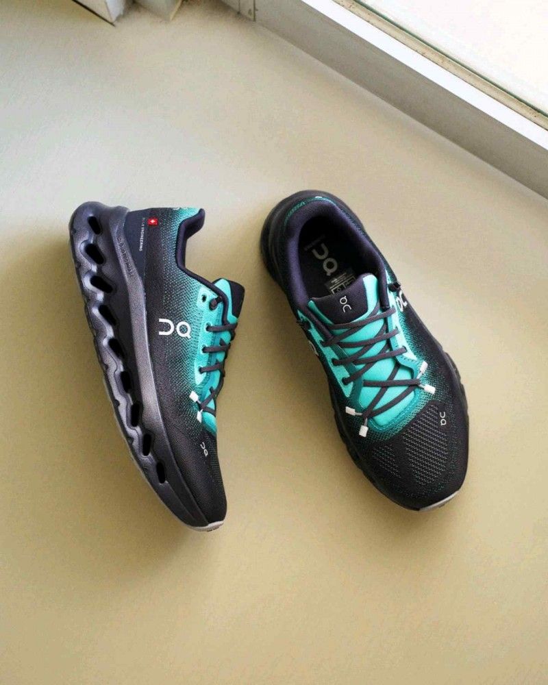 On Running CloudTilt Dust MidNight Aqua Iron