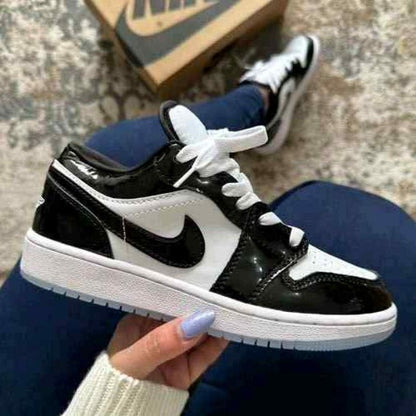 nikkee air jordan 1 low se concord white black