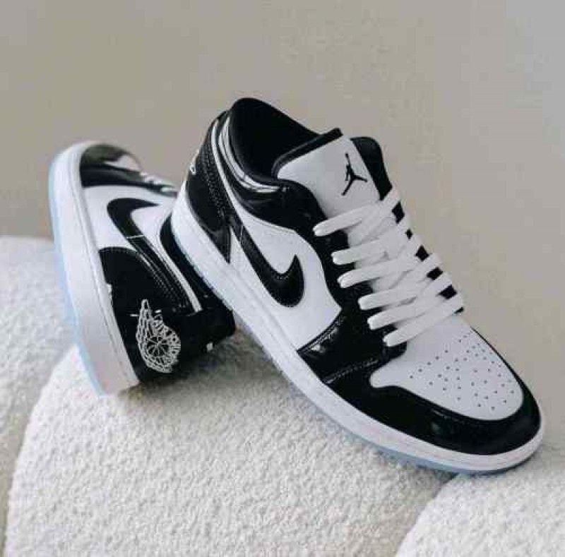 nikkee air jordan 1 low se concord white black