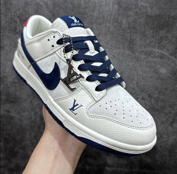 LOUUIS VUITTON X NIKKE SB DUNK LOW NAVY