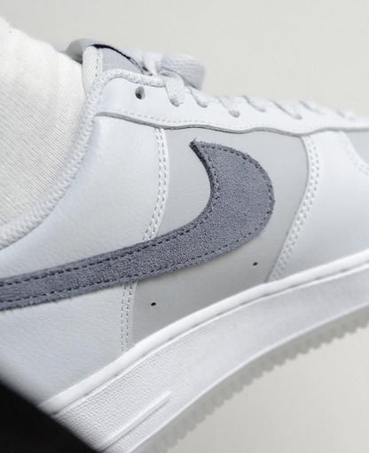 NIKKE AIRFORCE 1 LOW LIGHT CARBON PURE PLATINUM