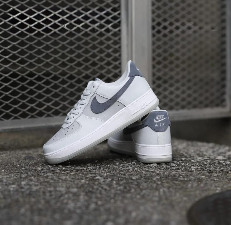 NIKKE AIRFORCE 1 LOW LIGHT CARBON PURE PLATINUM