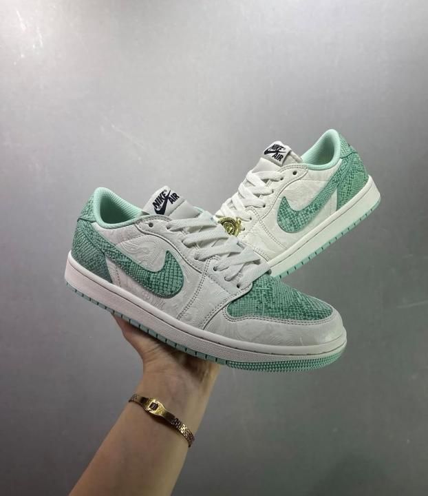 NIKKE AIR JORDAN 1 LOW YEAR OF THE SNAKE 2025