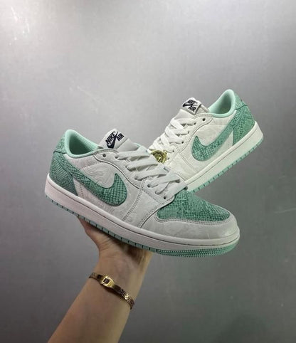 NIKKE AIR JORDAN 1 LOW YEAR OF THE SNAKE 2025