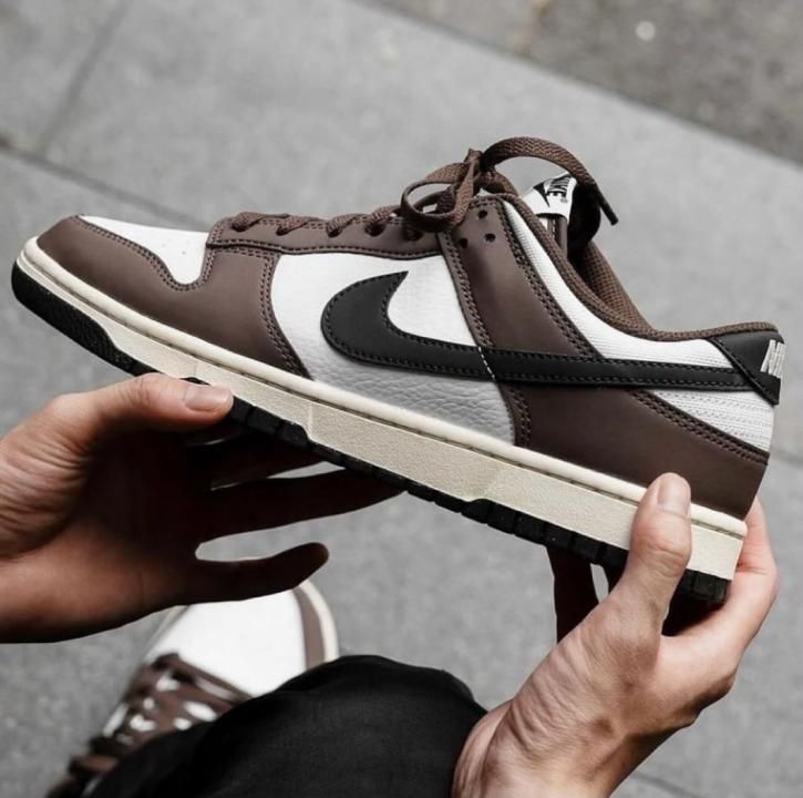 NIKKE SB DUNK LOW BAROQUE BROWN