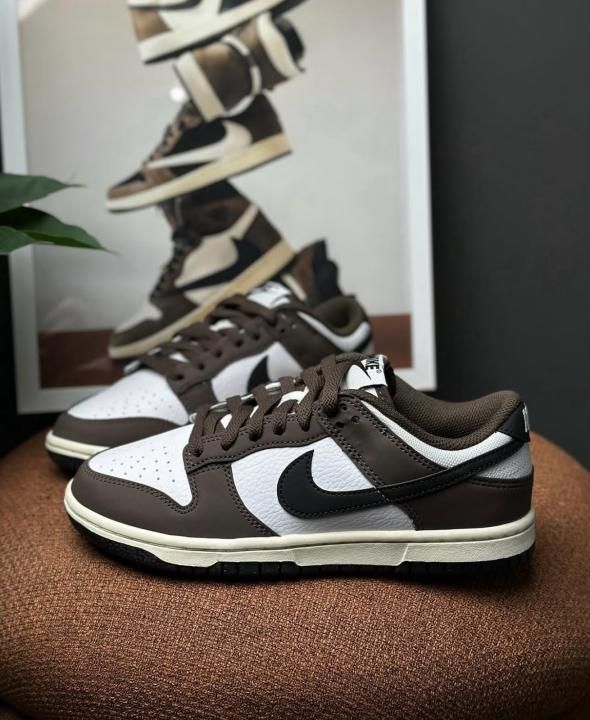 NIKKE SB DUNK LOW BAROQUE BROWN