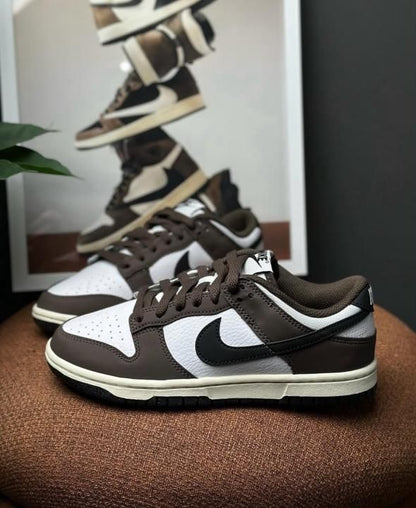 NIKKE SB DUNK LOW BAROQUE BROWN