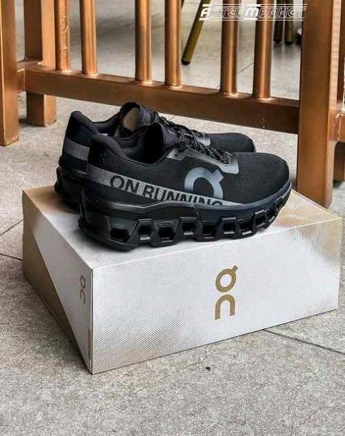 ON Cloudmonster Lumos Black