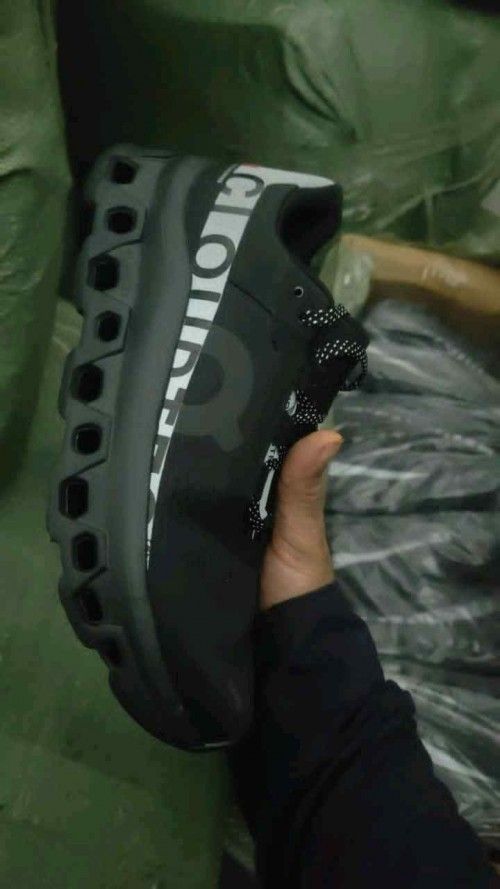 ON Cloudmonster Lumos Black