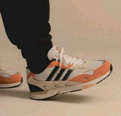 Adiddass Torsion Super Chalk White Carbon