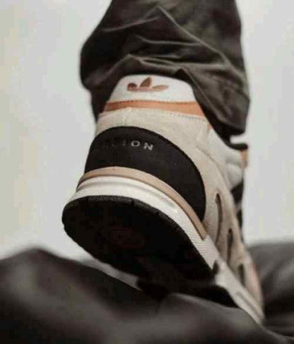 Adiddass Torsion Super Chalk White Carbon