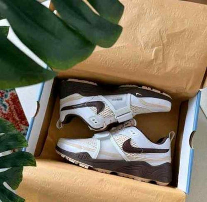 Nikkee x Travis Scott Zoom Field Jaxx Light Chocolate
