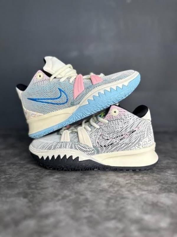 NIK_E KYRIE 7 HORUS SNEAKERS OG BOX FIX
