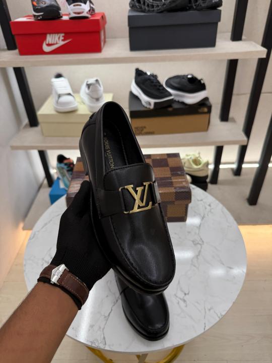Loui s Vuttion premium Loafers full black