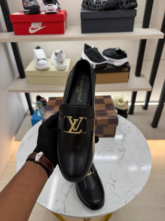 Loui s Vuttion premium Loafers full black
