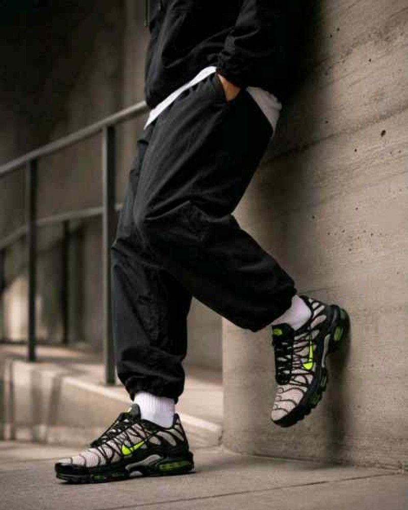 Nikkee Airmax Plus Utility Tan Volt