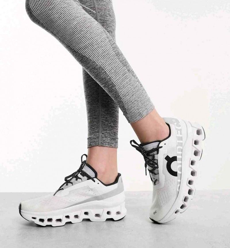 ONOn Running Cloudmonster White Black