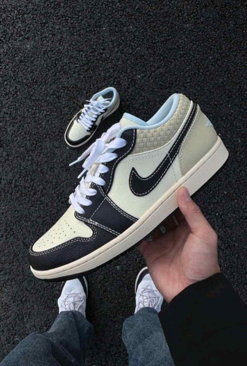 nikkee air jordan retro 1 low se coconut milk black