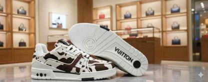 LOUISS VUITTONN FUR PONY TRAINER 2025