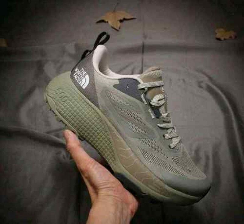 The Nortthh facee Altamesa 500 trail Grey Green