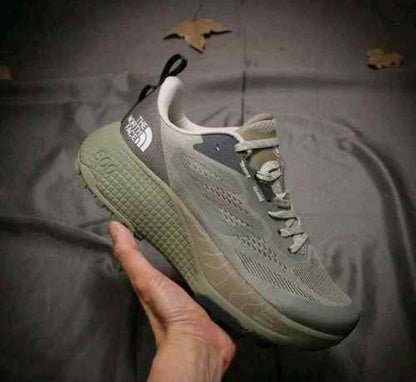 The Nortthh facee Altamesa 500 trail Grey Green