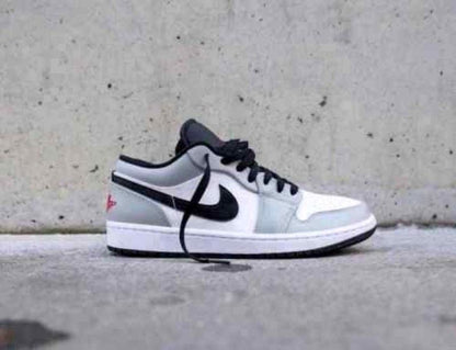 nikkee jordan retro 1 low LIGHT SMOKE GREY