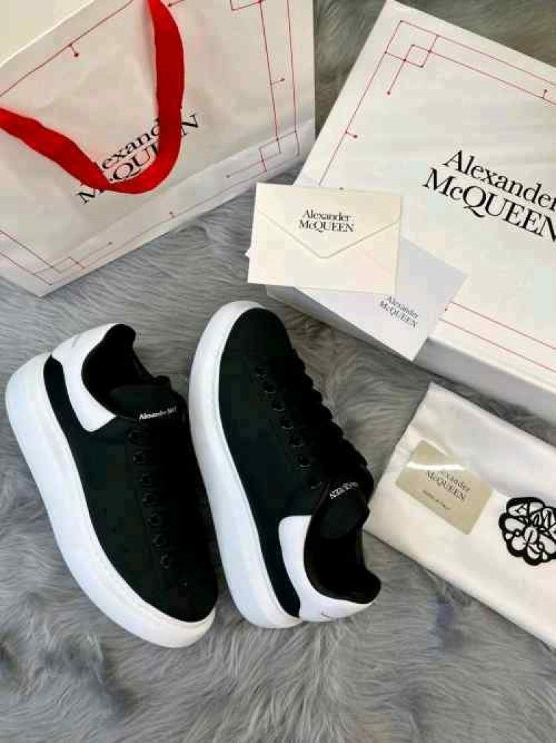 Alexandar McQueen Premium Blackwhite