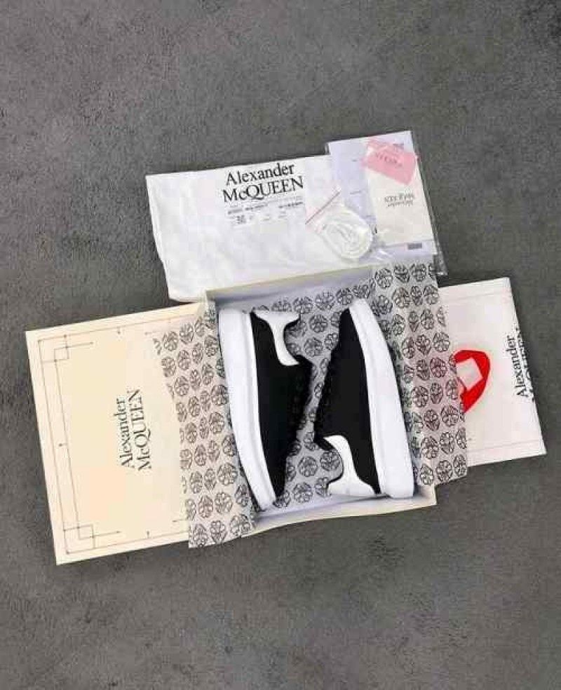 Alexandar McQueen Premium Blackwhite