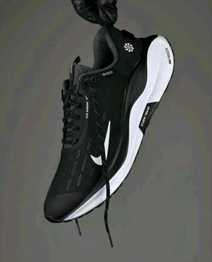 Nikkee INFINITY Run 4 React X GORE TEX BLACK WHITE