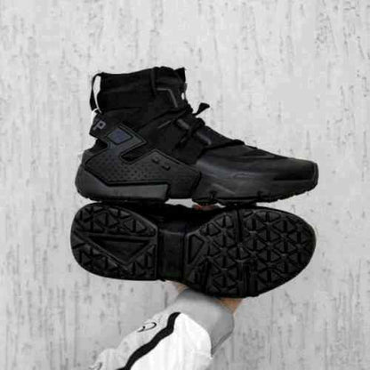 Nikke Huarache Gripp Gs Triple Black