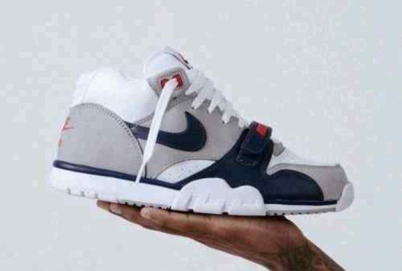 nikkee air trainer 1 midnight nevy sale