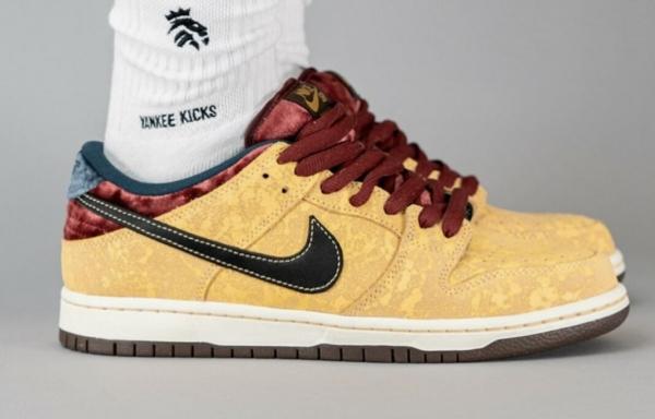 Nik ee SB Dunk Low Pro City Of Cinema