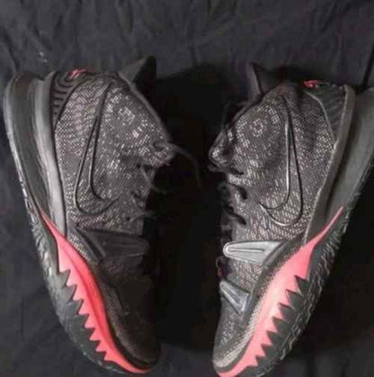 Nikkee Kyrie 7 Bred