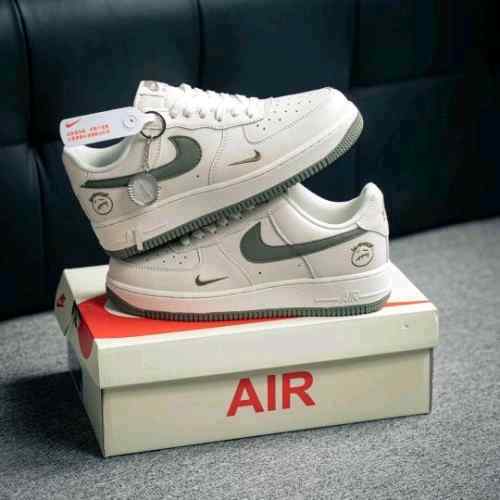 nikkee Airforce 1 travis scott olive