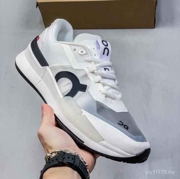 on Cloud Running Roger pro Clay White Black