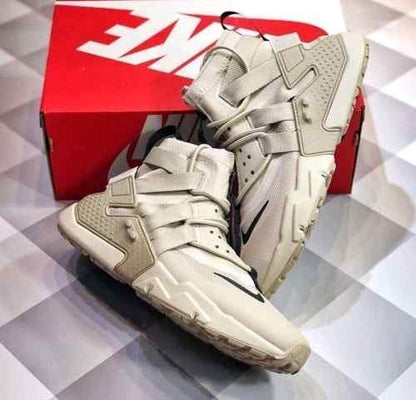 nikee air huarache gripp DESERT