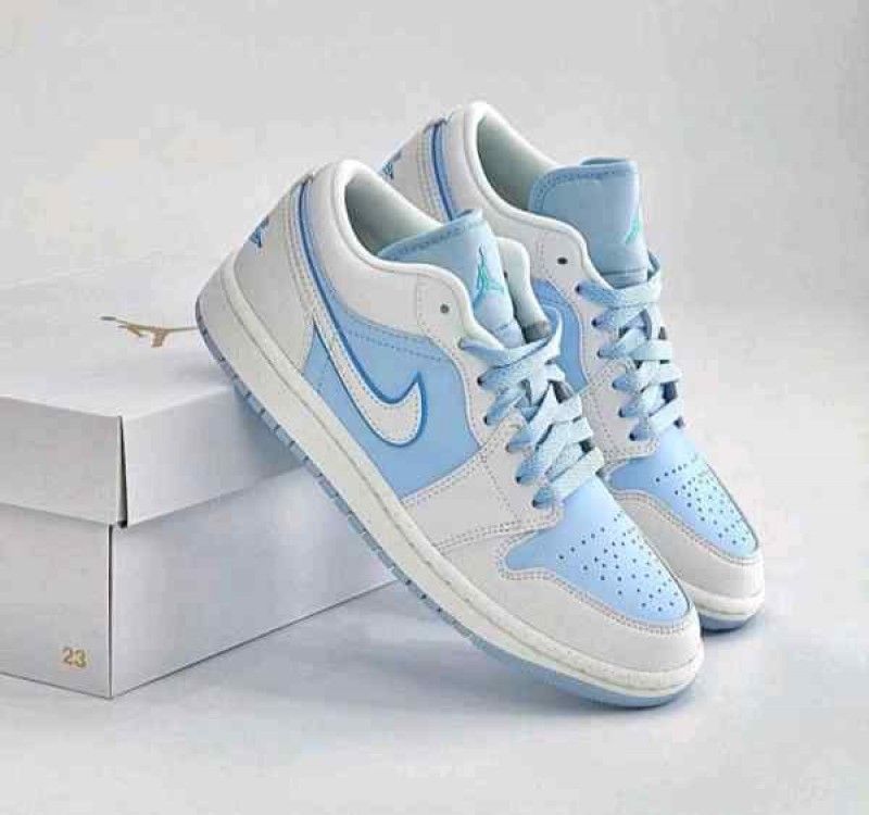 NIKKEE AIR JORDAN RETRO 1 LOW SE ICE BLUE