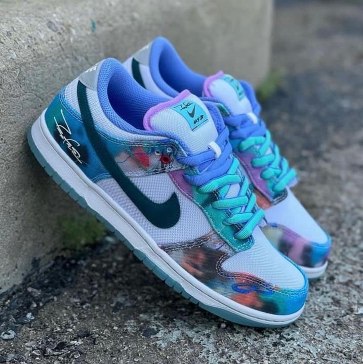 NIK.E SB DUNK LOW FUTURA LABORATORIES