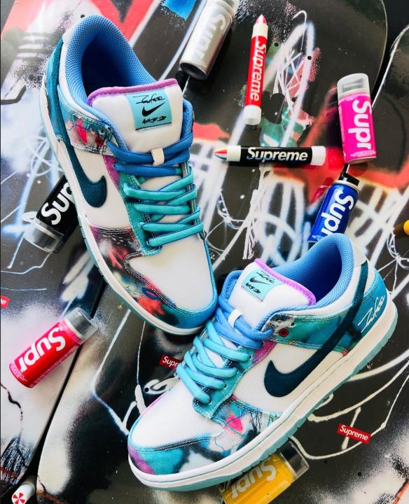 NIK.E SB DUNK LOW FUTURA LABORATORIES